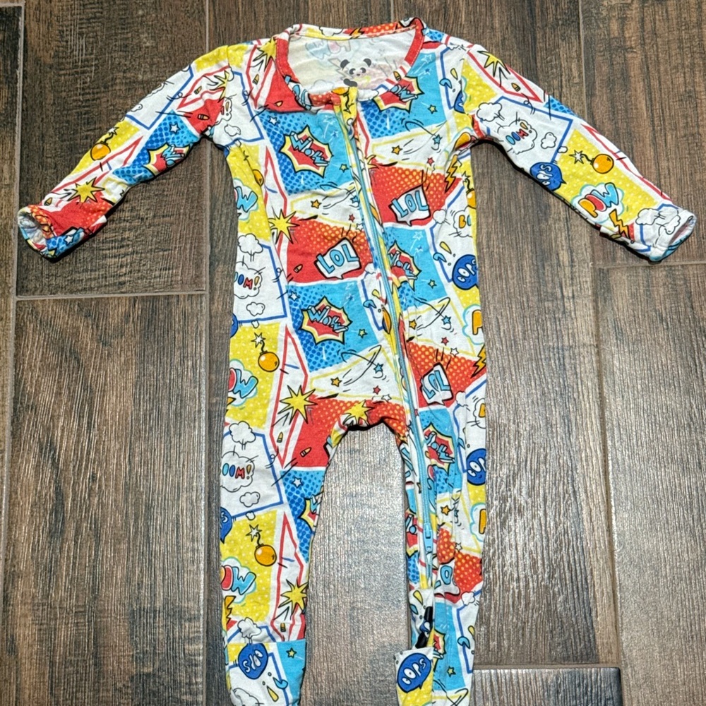 bellabu bear comic hero bamboo convertible zippy 3-6 months